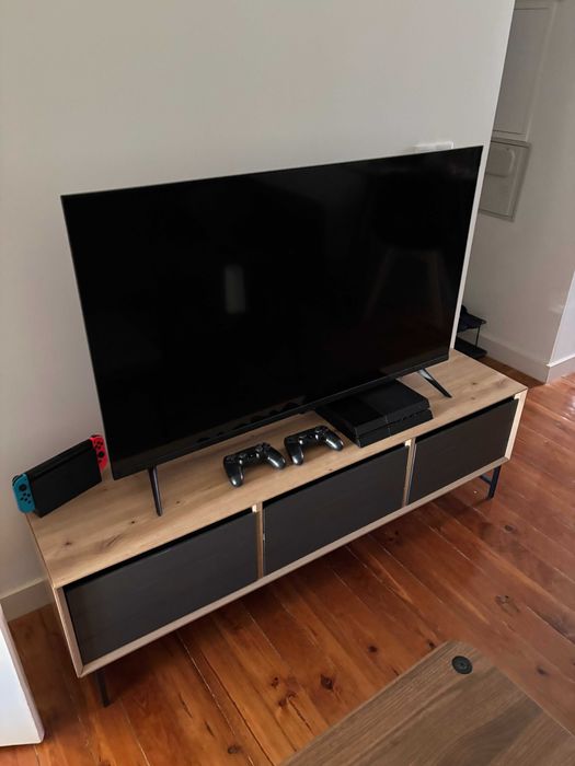 Móvel de TV Leroy