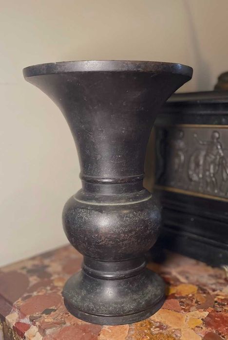 Relógio de Lareira Francês Antigo – Mármore e Bronze – Séc. XIX – Mecanismo Paris
