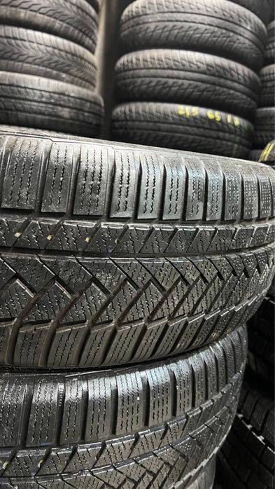 Комплект зимової гуми 235/60/18 Continental