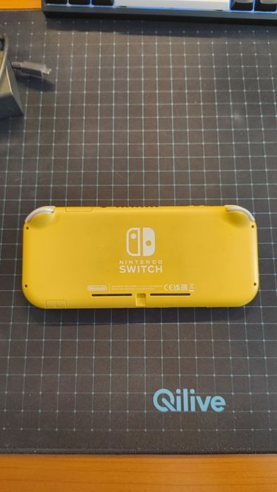 Nintendo Switch Lite Amarela Modificada