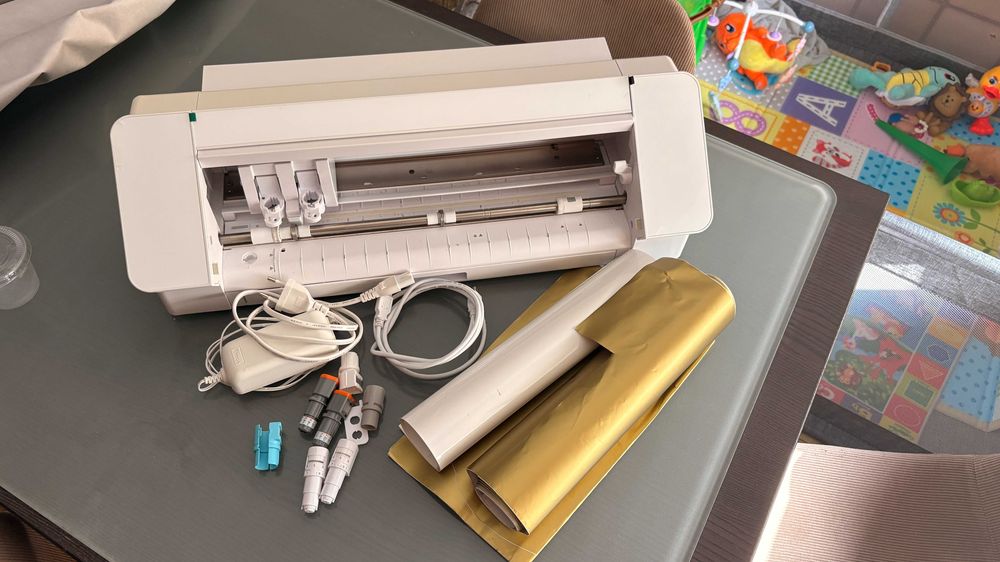 Silhouette Cameo 4 + Pack de Lâminas + Tapetes + Extra Consumíveis