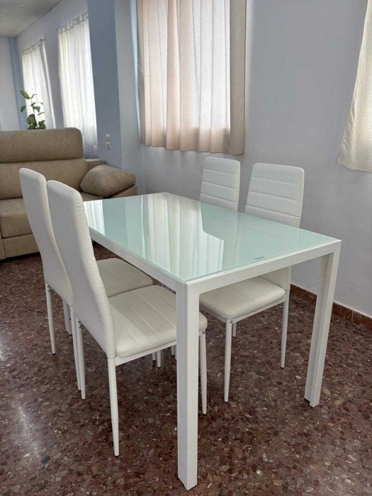 mesa de vidro e 4 cadeiras portes grátis