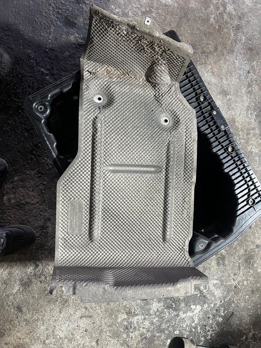 Fundo Mala BMW E90 E91 E92 2006 a 2013