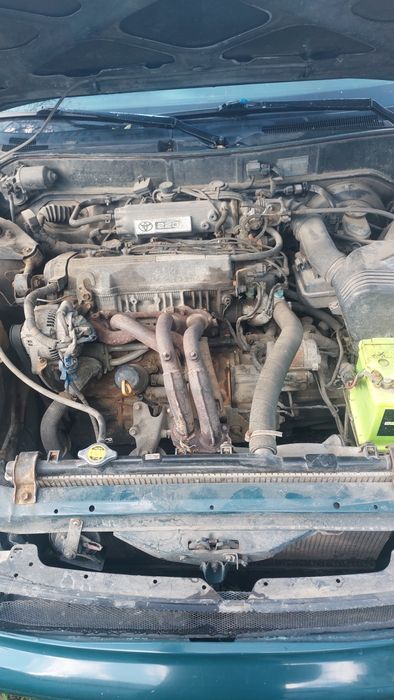 TOYOTA CAMRY 10 капот.