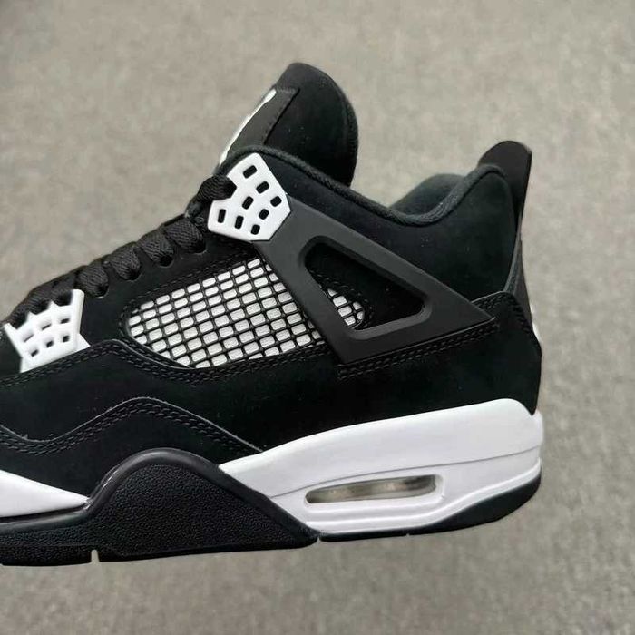 Jordan 4 Retro White Thunder R.38