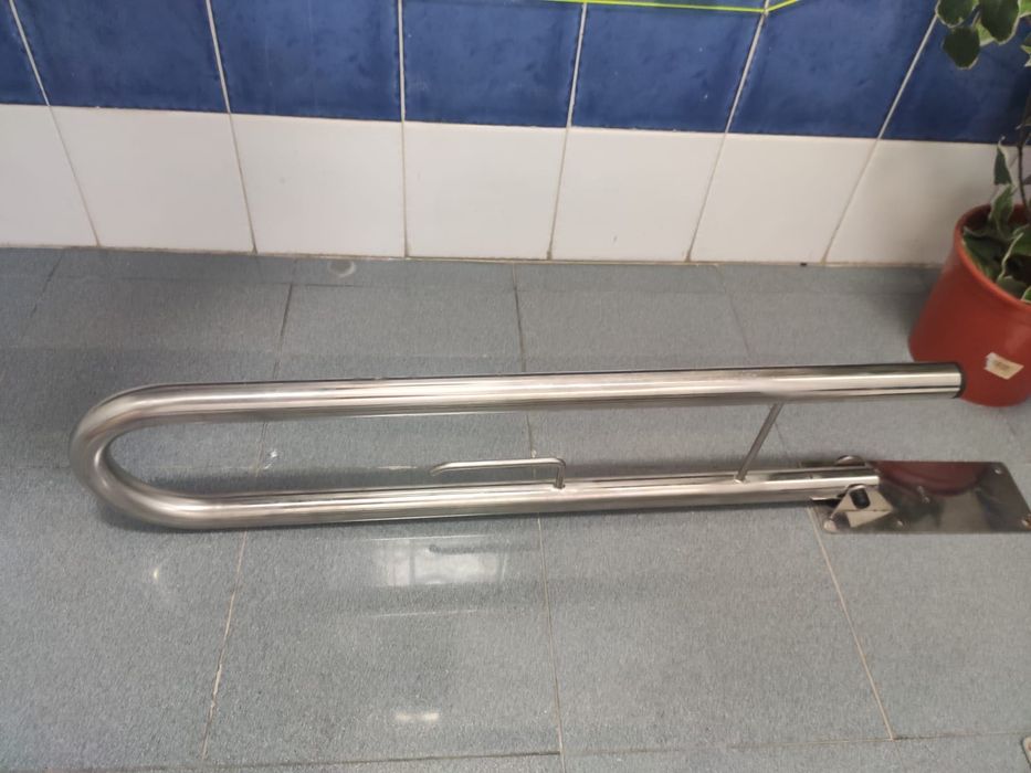 Apoio de sanita em inox de 80cm