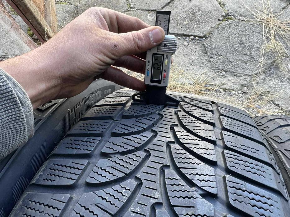 Opony zimowe 235/60 r18 Bridgestone 2020r 5,5-6mm bieżnika 4szt ZIMA 977#