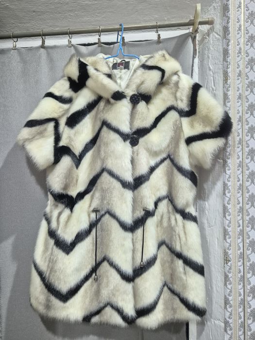 Продам стильну полушубку