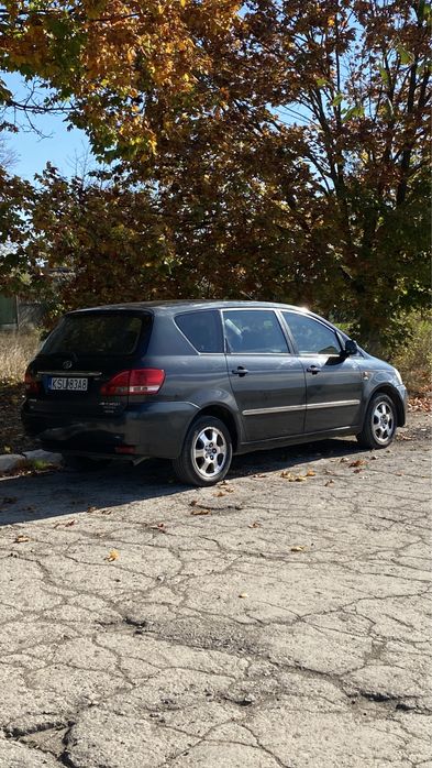 Toyota Avensis Verso