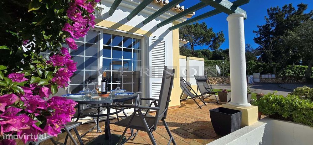 Algarve, Carvoeiro, Vale del Rei, para venda moradia em banda T2 no re