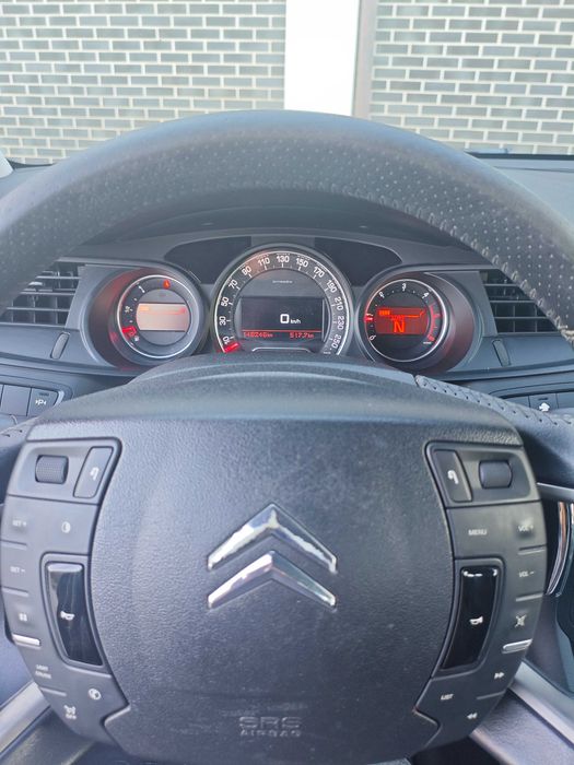 Citroën C5 1.6 HDi 112cv Automático • Pele • 148.000km