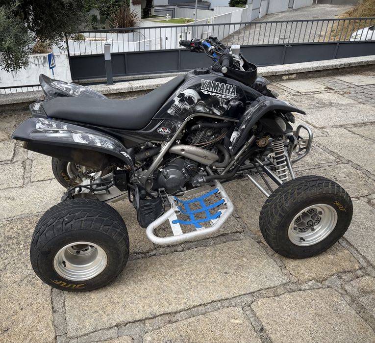 Yamaha raptor 660r