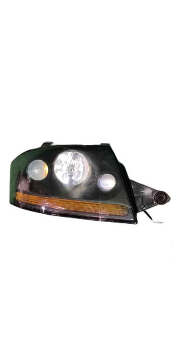 Ótica / Farol Direito AUDI TT