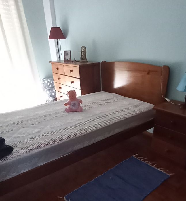 Mobilia quarto corpo e meio