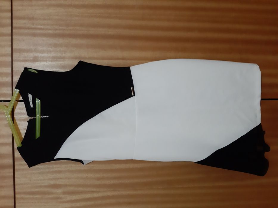 Vestido cintado semiformal