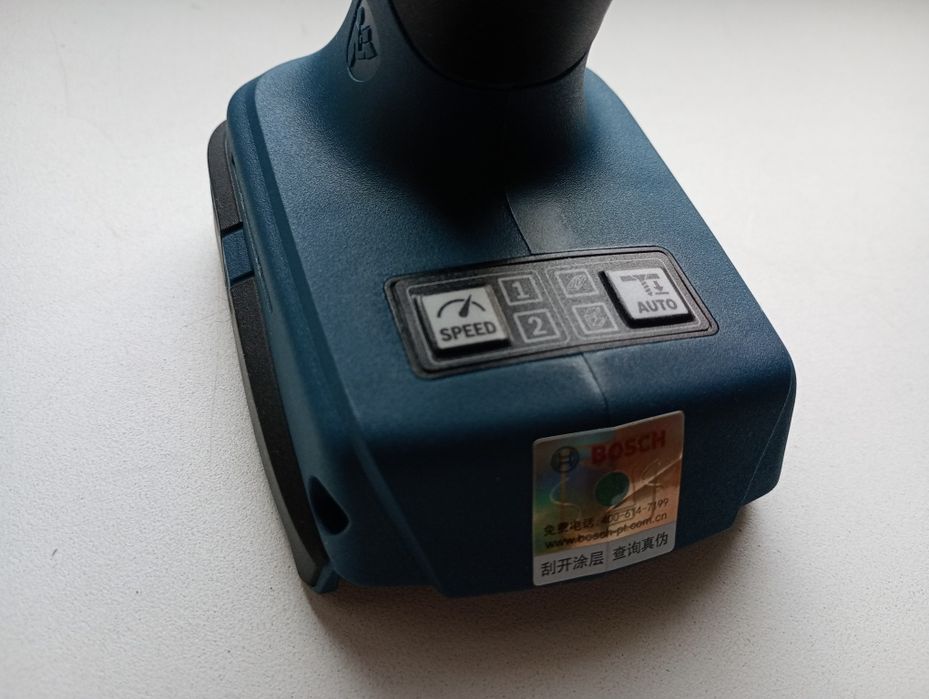 Импакт винтоверт Bosch GDR 18V- 215