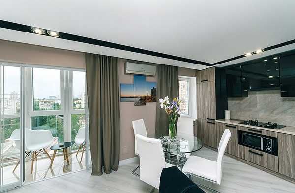 Подобово 2 кімнатна Лесі Українки 16а. Джакузі. Центр