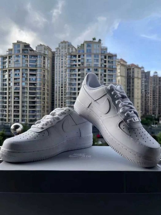 Nike Air Force 1 Białe R.44