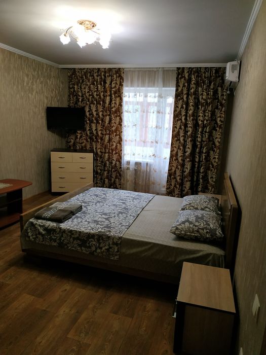 Сдам посуточно,почасово 1-комн.кв. Район Крытого рынка.Горячая вода.