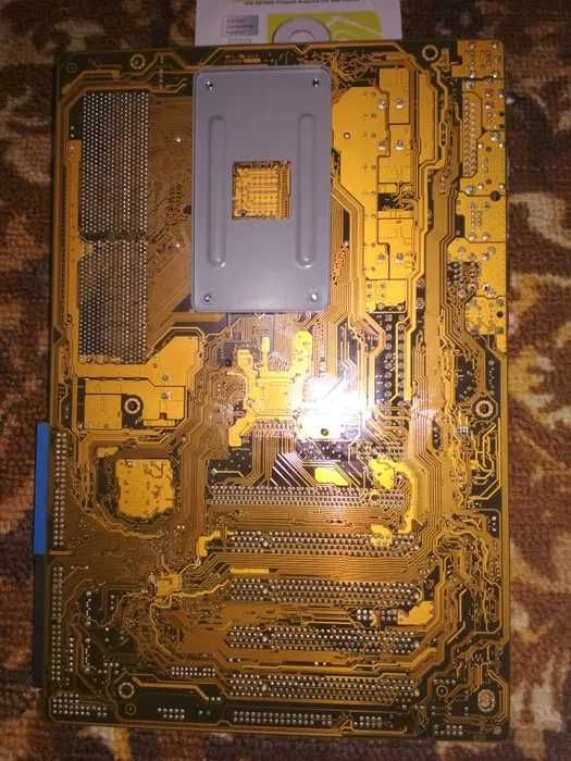 Материнская плата ASUS M2V