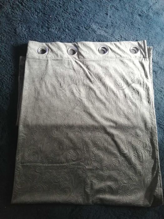 Zasłony długie do salonu