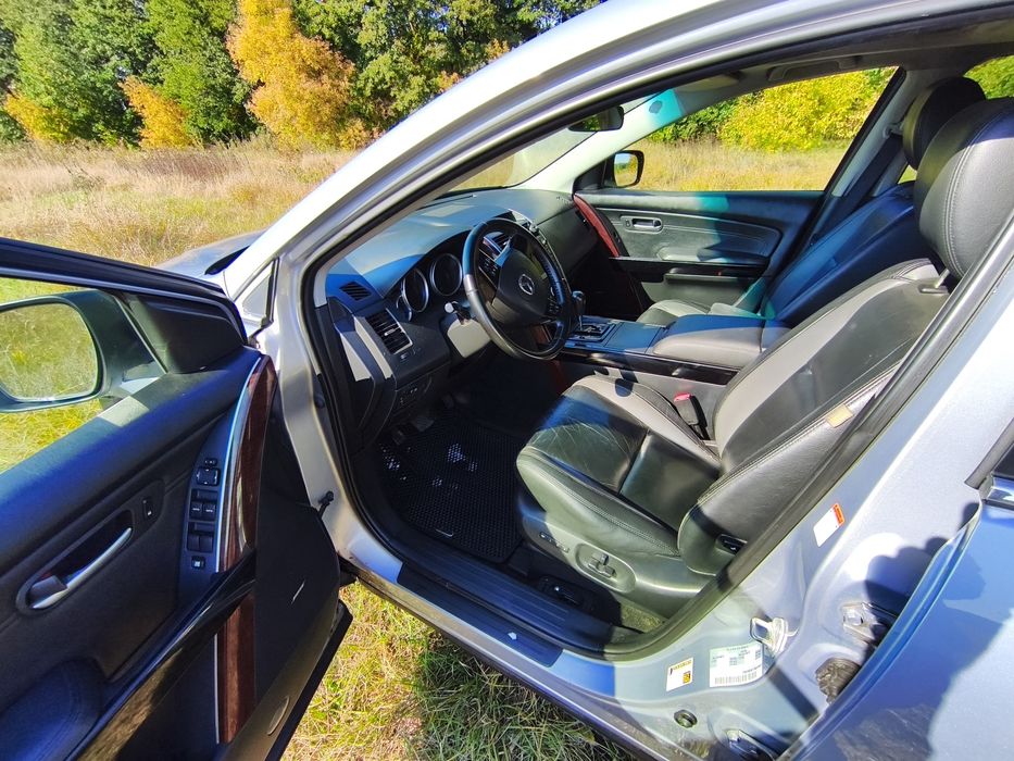Продам Mazda CX9