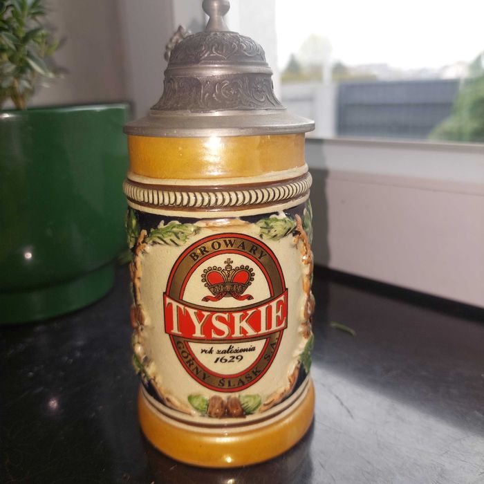 Duże kufle bawarskie