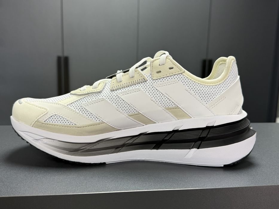 Оригінал  Adidas Adistar 3 Sportswear Sport  JR7789 /26,5см/27см/