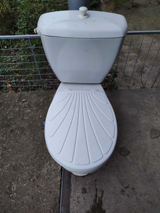 Унитаз с бачком б/у