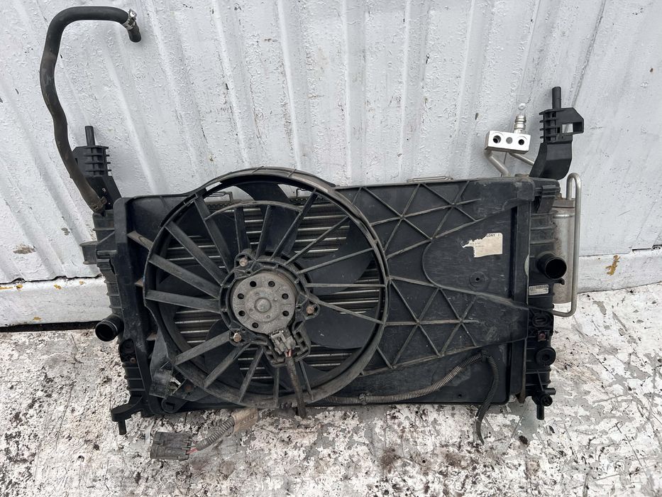 Chłodnica Opel Meriva A Wody klimatyzacji wentylator komplet
