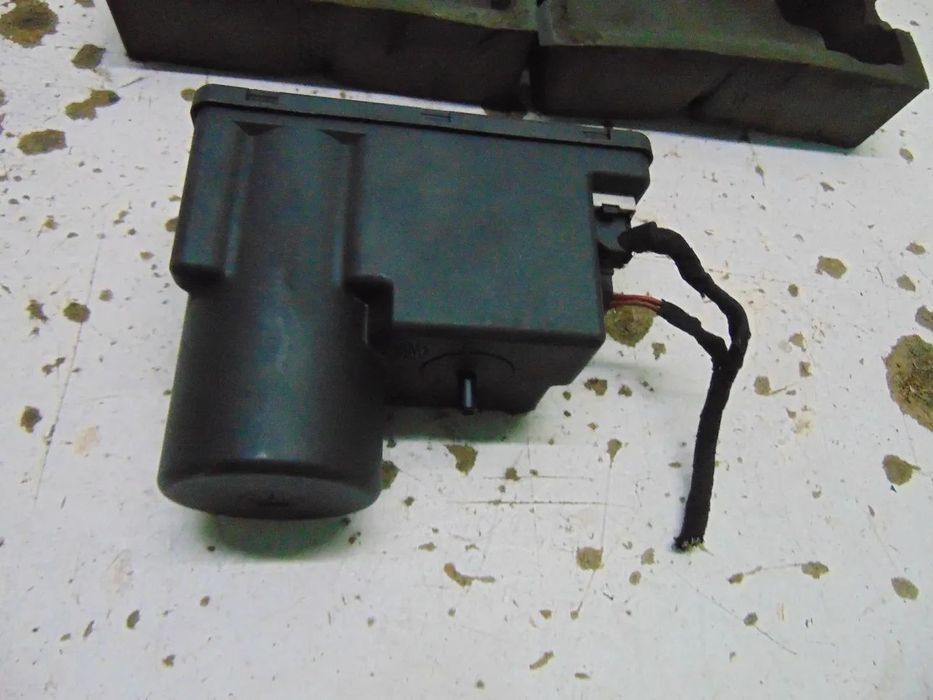 Audi 80 carro/carrinha motor fecho central usado em bom estado