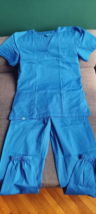Scrubsy medyczne rozmiar S niebieski i granatowy