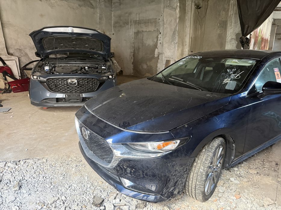 Разборка Mazda 3 BP 2024 цвет 42М с новым мотором