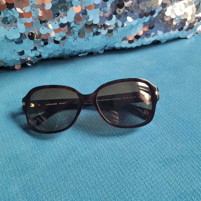 Okulary przeciwsłoneczne Coach z polaryzacją