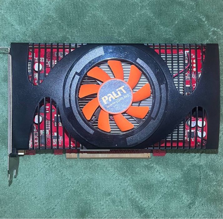 Відеокарта Nvidia GeForce 9800 GT.