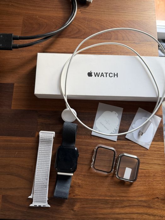 Apple Watch SE 2023 44mm Aluminio meia noite