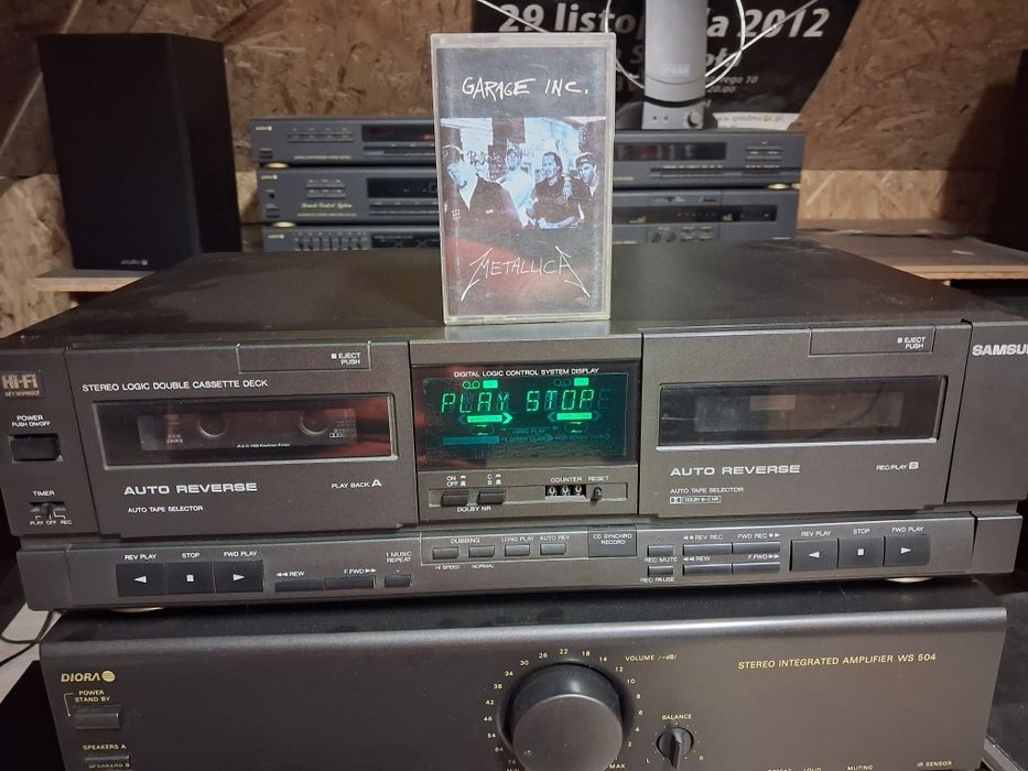 Deck Samsung z systemu hi fi 1200 z gratisami.