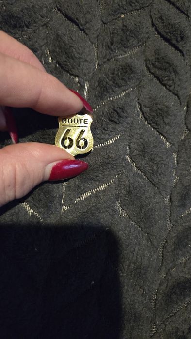 Przypinka Route 66.