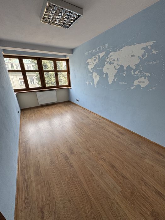 Wynajmę Lokal 47m2, Św ducha 11, 2 piętro , parking do lokalu