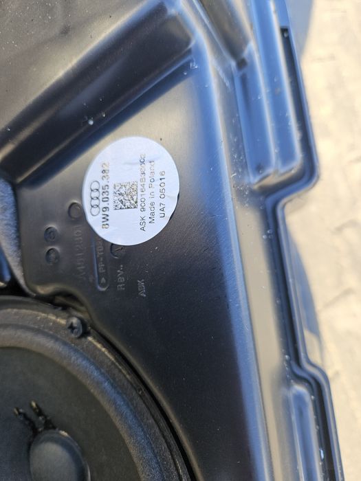 Głośnik Subwoofer Audi A4 B9