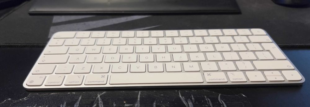 Apple Magic Keyboard A2450, oryg. pudełko, 100% sprawna