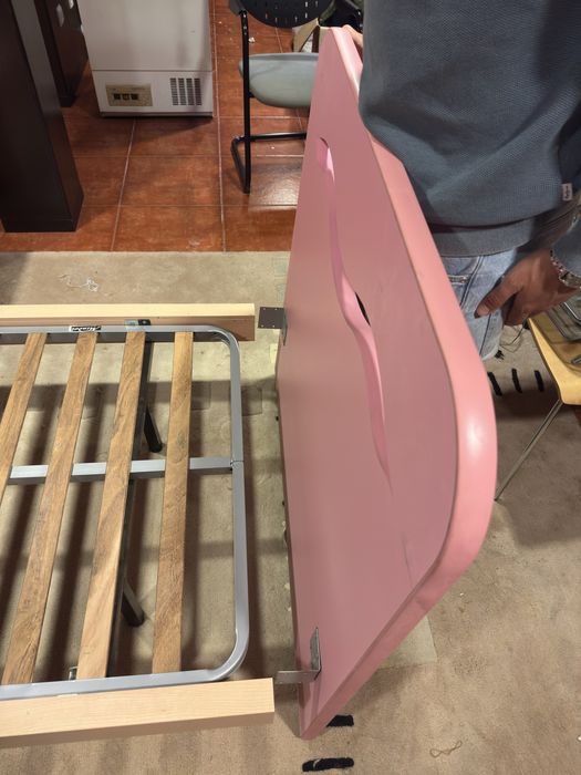 Cama + Estrado + Mesa de Cabeceira