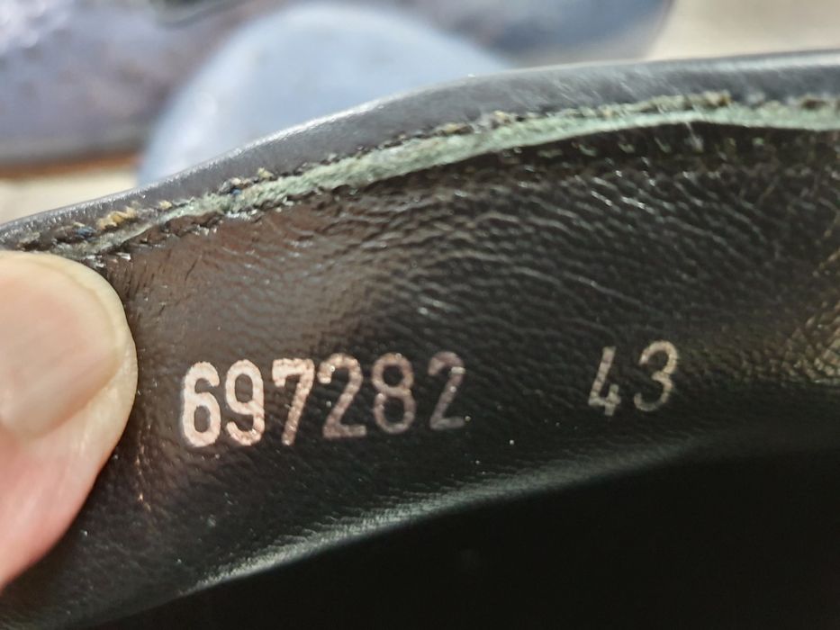 BALDININI.Wyjątkowe półbuty męskie ze skóry stylizowanej na strusią.