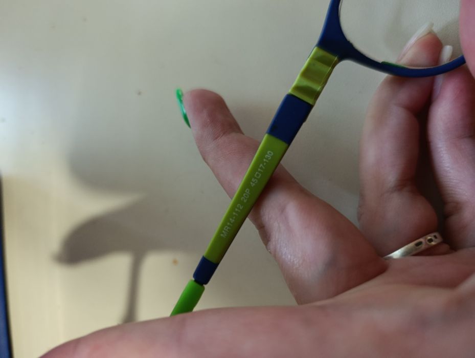 Продам дитячу оправу окуляри!