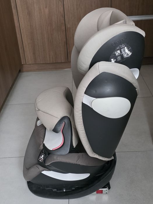 Fotelik samochodowy 6-36kg Cybex Pallas M-Fix Gold Line w kolorze Oliv