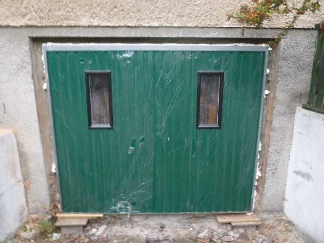 Brama garażowa Brama uchylna do garażu Bramy garażowe PRODUCENT