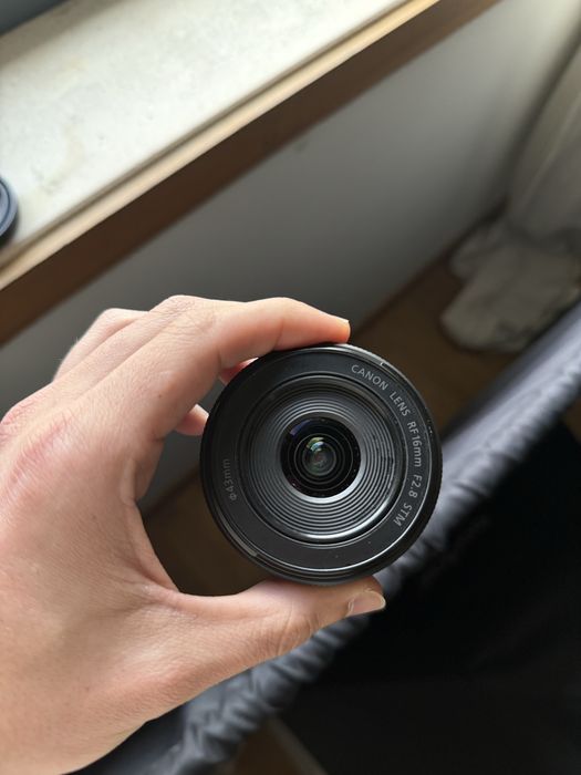 Canon Rf 16 mm f2.8