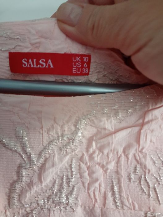 Piękna sukienka damska 38.