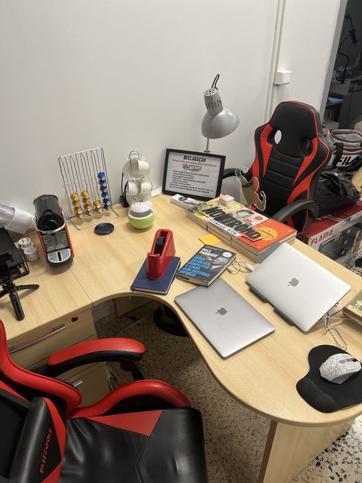 Vendo secretaria bastante espaçosa