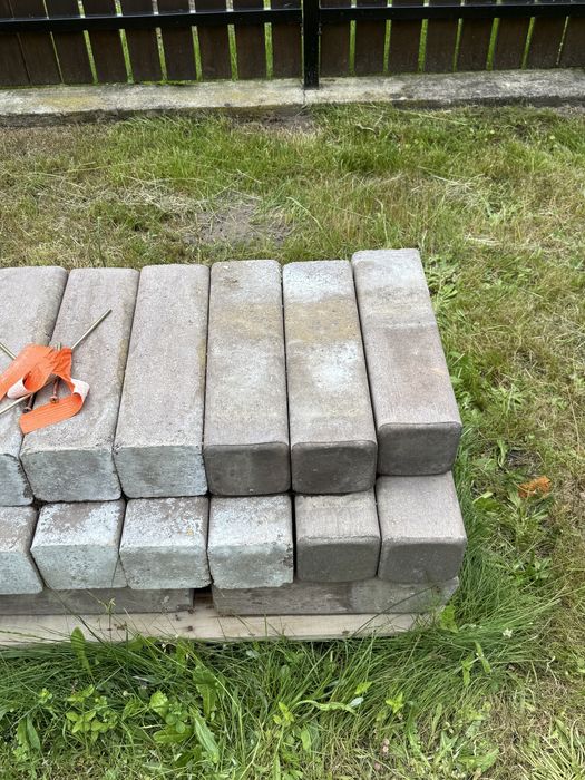 Palisady z rozbiórki 12x12x40